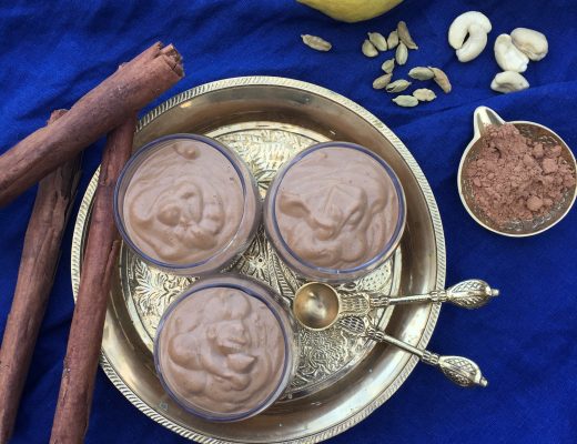 Crème noix de cajou au chocolat et épices